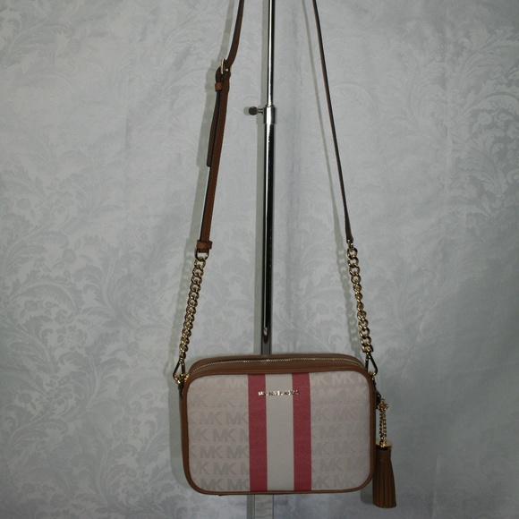 MICHAEL KORS MEDIUM CAMERA CROSSBODY VANILLA/ACORN - Picture 2 of 7